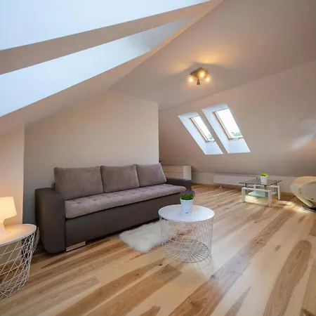 Trevilles - Kafka Apartamento *